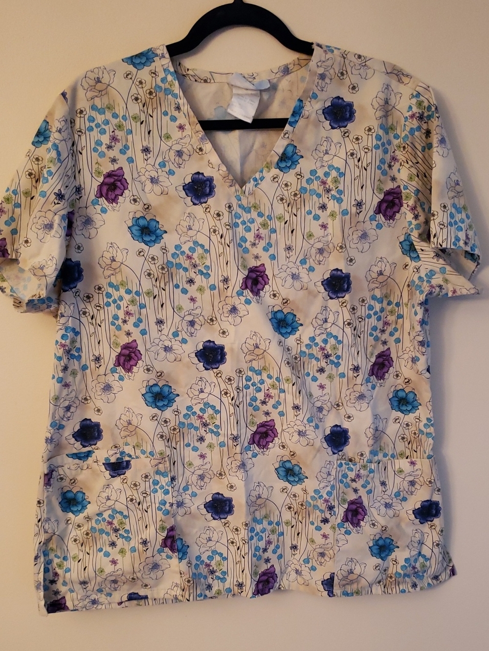 SB Scrubs Floral V-Neck Top in Light Tan with Blue & Purple Flowers